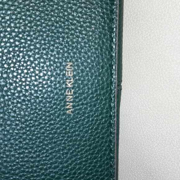 🌺ANNE KLEIN HUNTER GREEN Crossbody with REMOVABLE SMALLER PURSE - Picture 3 of 13